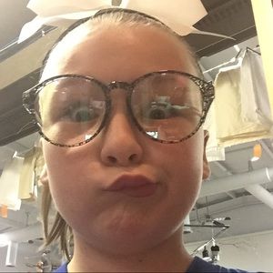 Meet your Posher, Ann marie